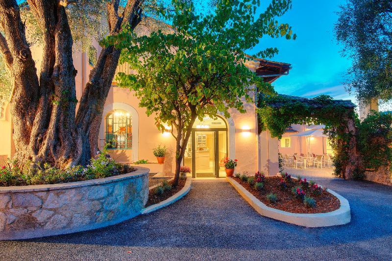 La Bastide De L'oliveraie Hotel 4*